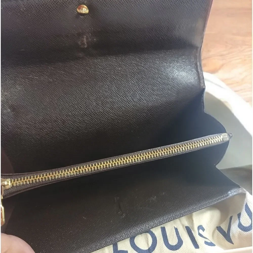 Louis Vuitton Damier Ebene Sarah Wallet Preowned Good condition Full Inclusion
